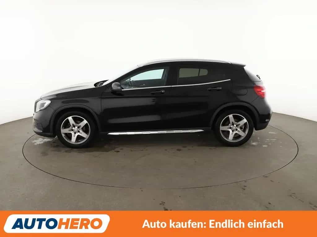 Mercedes-Benz GLA-Class GLA 180 AMG Line*NAVI*TEMPO*PDC* 03/2017-photo-2