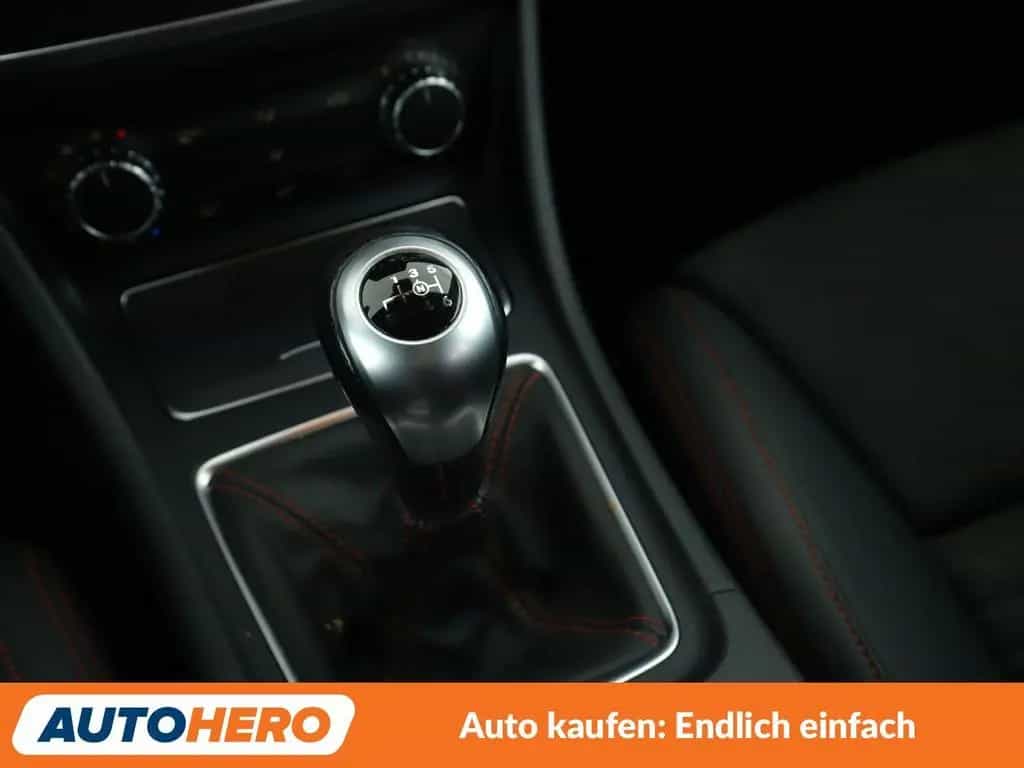 Mercedes-Benz GLA-Class GLA 180 AMG Line*NAVI*TEMPO*PDC* 03/2017-photo-23