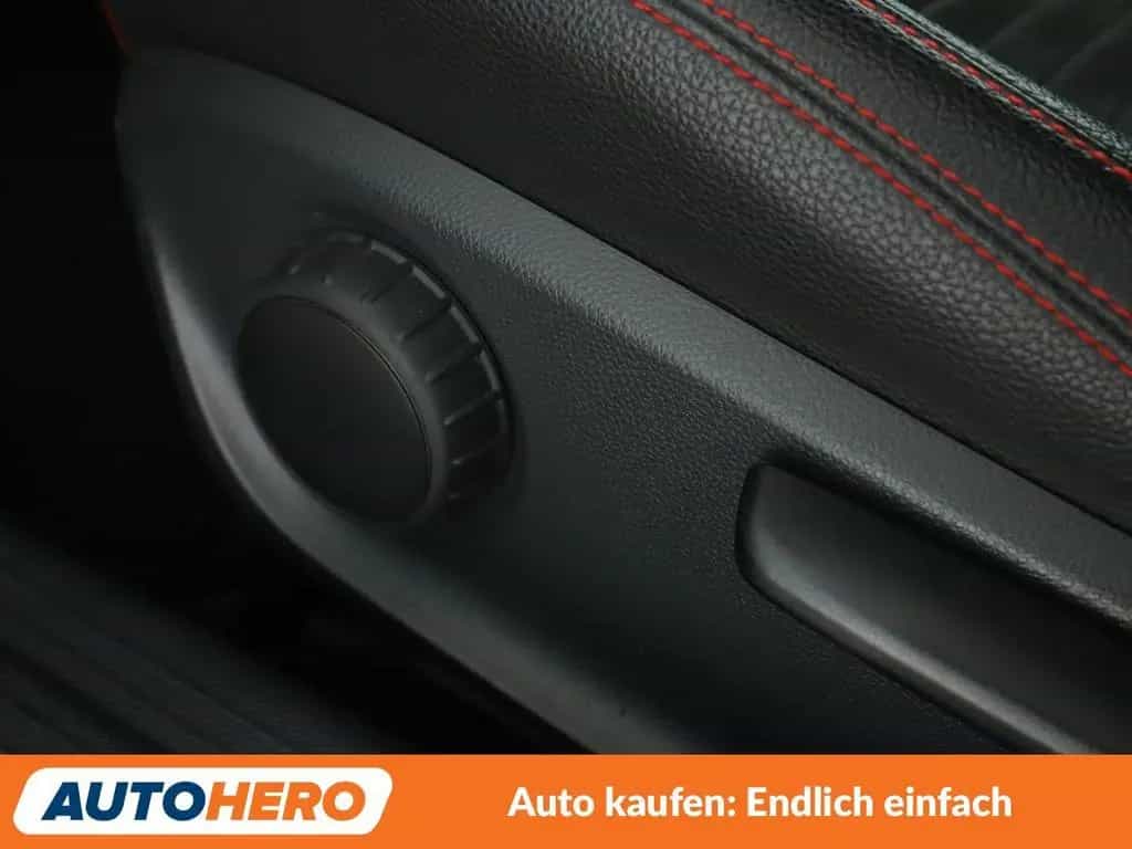 Mercedes-Benz GLA-Class GLA 180 AMG Line*NAVI*TEMPO*PDC* 03/2017-photo-26