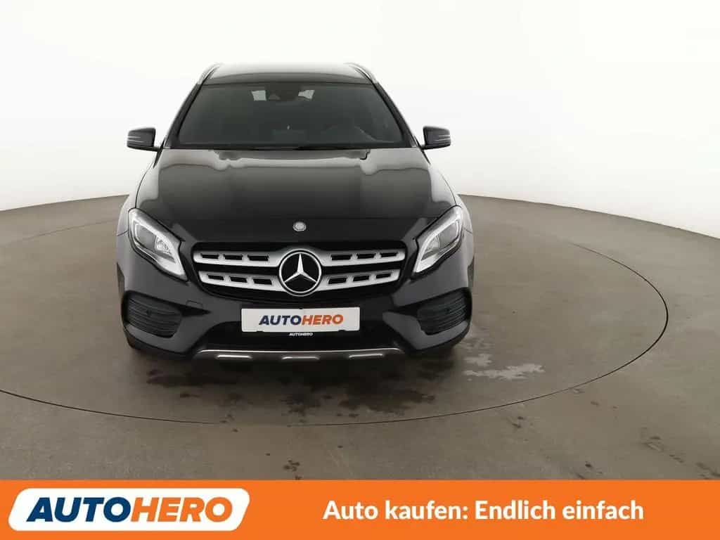 Mercedes-Benz GLA-Class GLA 180 AMG Line*NAVI*TEMPO*PDC* 03/2017-photo-8