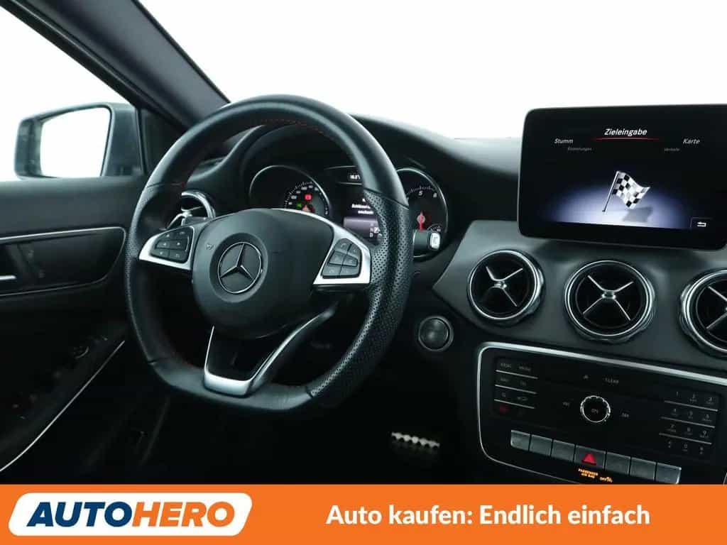 Mercedes-Benz GLA-Class 200 AMG Line Aut.*NAV*LED*TEMP*PDC*SHZ*KLIMA 04/2019-photo-12