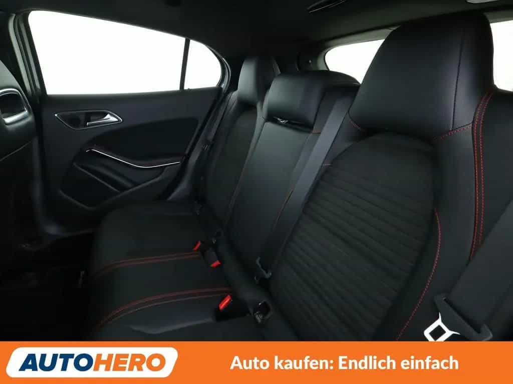 Mercedes-Benz GLA-Class 200 AMG Line Aut.*NAV*LED*TEMP*PDC*SHZ*KLIMA 04/2019-photo-13
