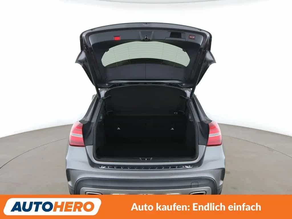 Mercedes-Benz GLA-Class 200 AMG Line Aut.*NAV*LED*TEMP*PDC*SHZ*KLIMA 04/2019-photo-16