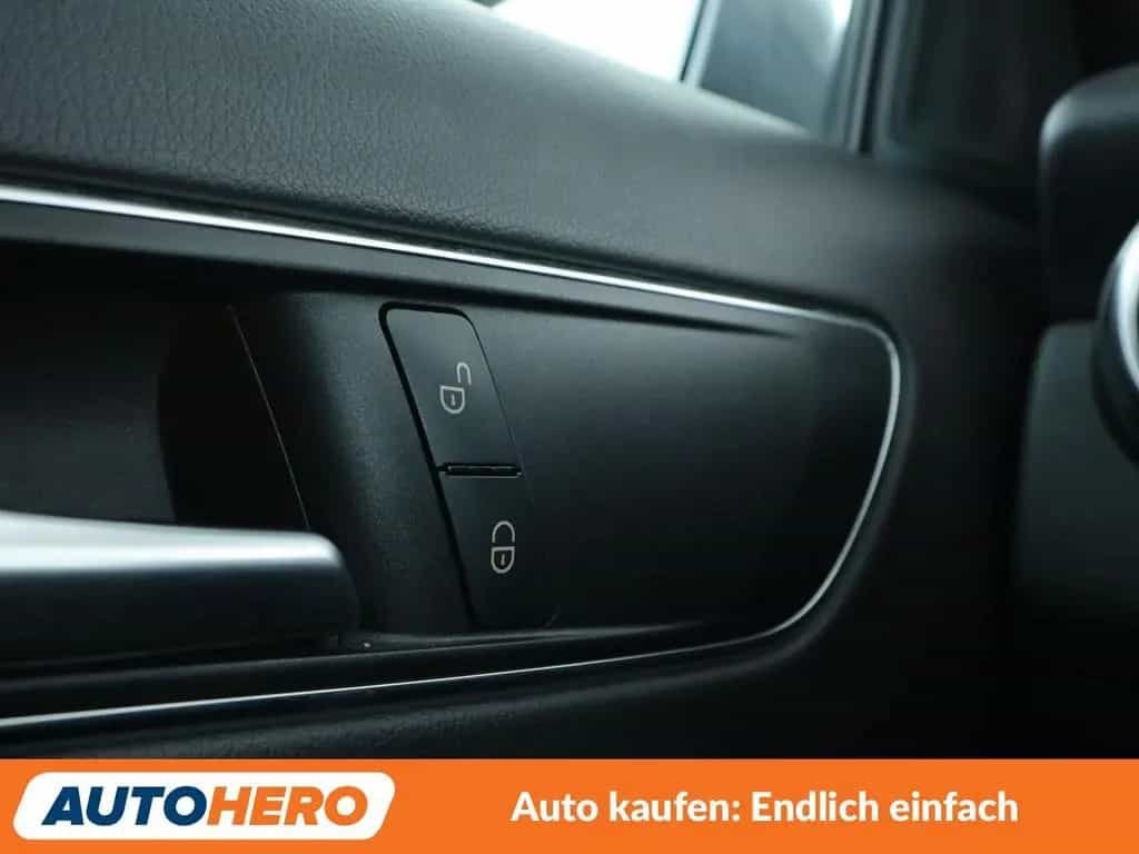 Mercedes-Benz GLA-Class 200 AMG Line Aut.*NAV*LED*TEMP*PDC*SHZ*KLIMA 04/2019-photo-32