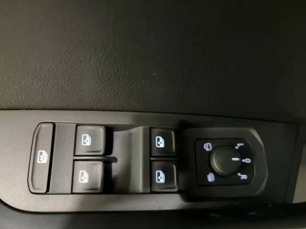 Skoda Karoq 2.0 TSI DSG 4M Sportline ACC Kamera Navi L 01/2022-photo-14