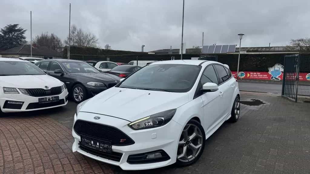 Ford Focus 2.0 Lim. ST-LINE | KAMERA | 250PS | SPORT 01/2018-photo-0