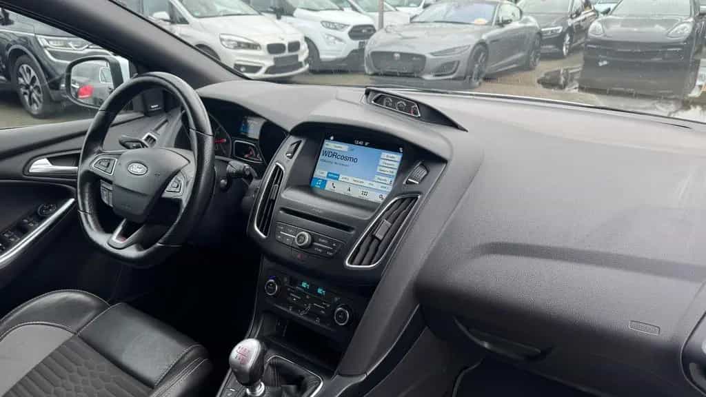 Ford Focus 2.0 Lim. ST-LINE | KAMERA | 250PS | SPORT 01/2018-photo-10