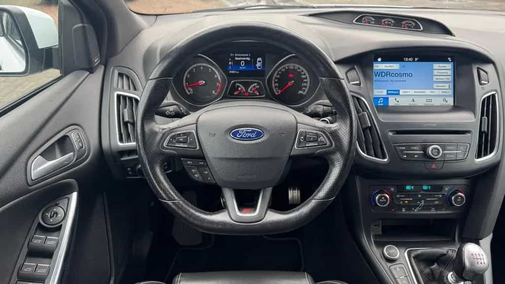 Ford Focus 2.0 Lim. ST-LINE | KAMERA | 250PS | SPORT 01/2018-photo-13