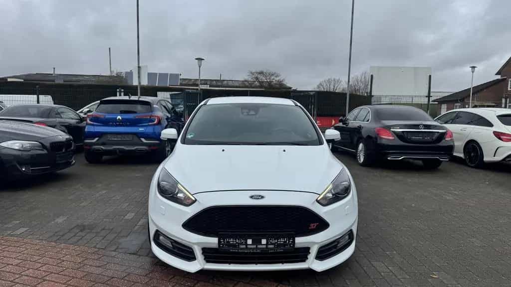 Ford Focus 2.0 Lim. ST-LINE | KAMERA | 250PS | SPORT 01/2018-photo-1