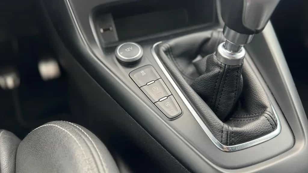 Ford Focus 2.0 Lim. ST-LINE | KAMERA | 250PS | SPORT 01/2018-photo-20