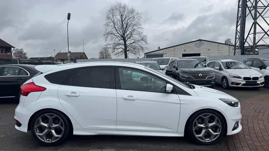 Ford Focus 2.0 Lim. ST-LINE | KAMERA | 250PS | SPORT 01/2018-photo-2
