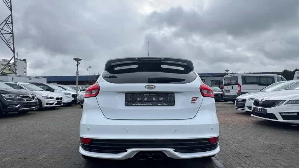 Ford Focus 2.0 Lim. ST-LINE | KAMERA | 250PS | SPORT 01/2018-photo-4
