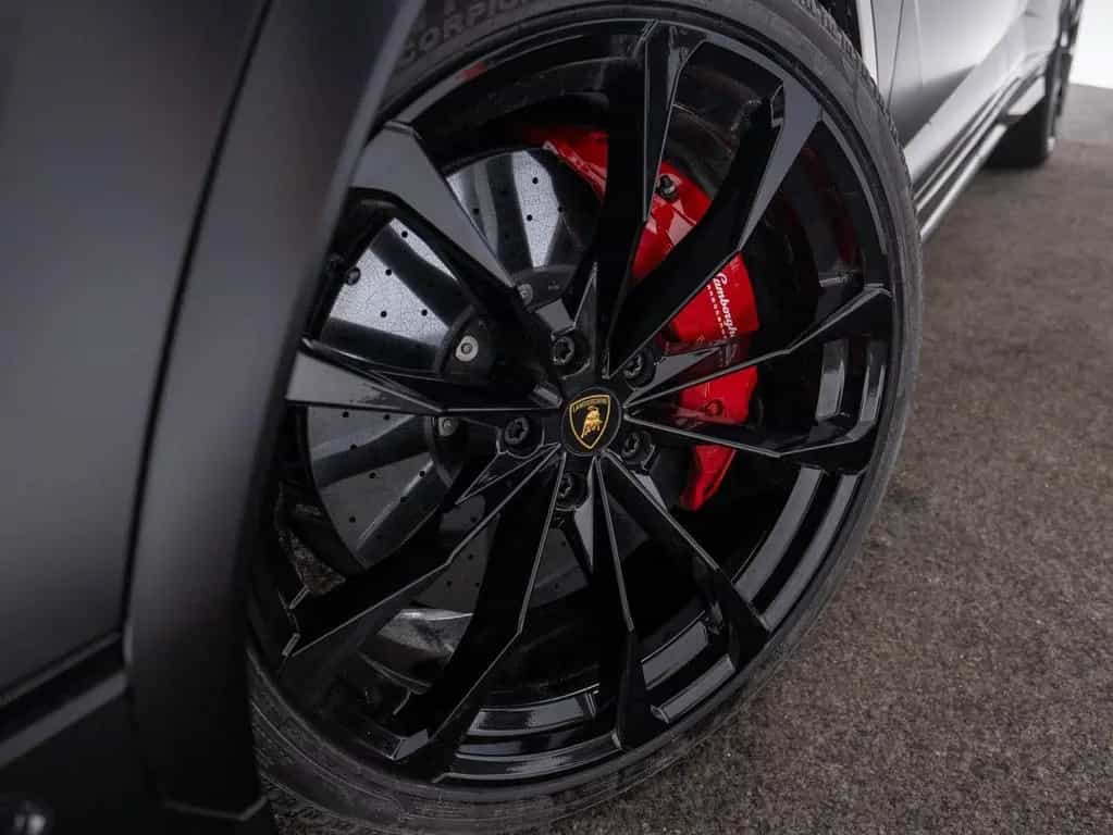 Lamborghini Urus S 23" AKRAPOVIC B&O PANO MASSAGE PARK-ASSIS 12/2023-photo-35
