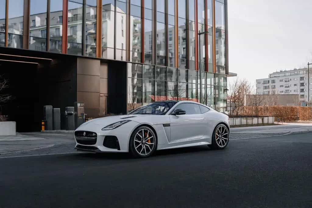 Jaguar F-Type 5.0 L V8 SVR / Perfect condition! 09/2016-photo-0
