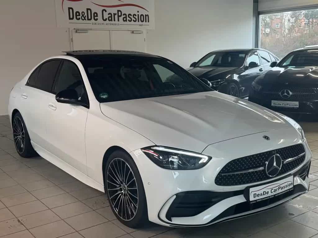 Mercedes-Benz C-Class 300 AMG-Line*PANO+NightPaket+Designo*1H U-Frei 12/2021-photo-1