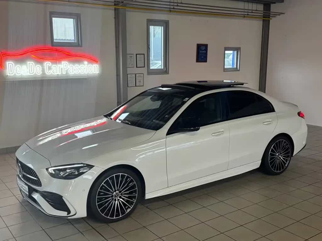 Mercedes-Benz C-Class 300 AMG-Line*PANO+NightPaket+Designo*1H U-Frei 12/2021-photo-11