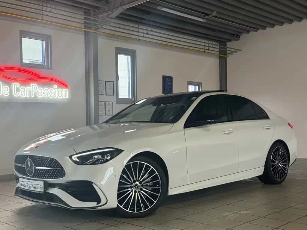 Mercedes-Benz C-Class 300 AMG-Line*PANO+NightPaket+Designo*1H U-Frei 12/2021-photo-2