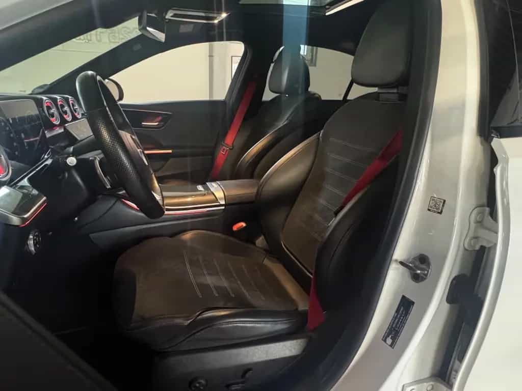 Mercedes-Benz C-Class 300 AMG-Line*PANO+NightPaket+Designo*1H U-Frei 12/2021-photo-23