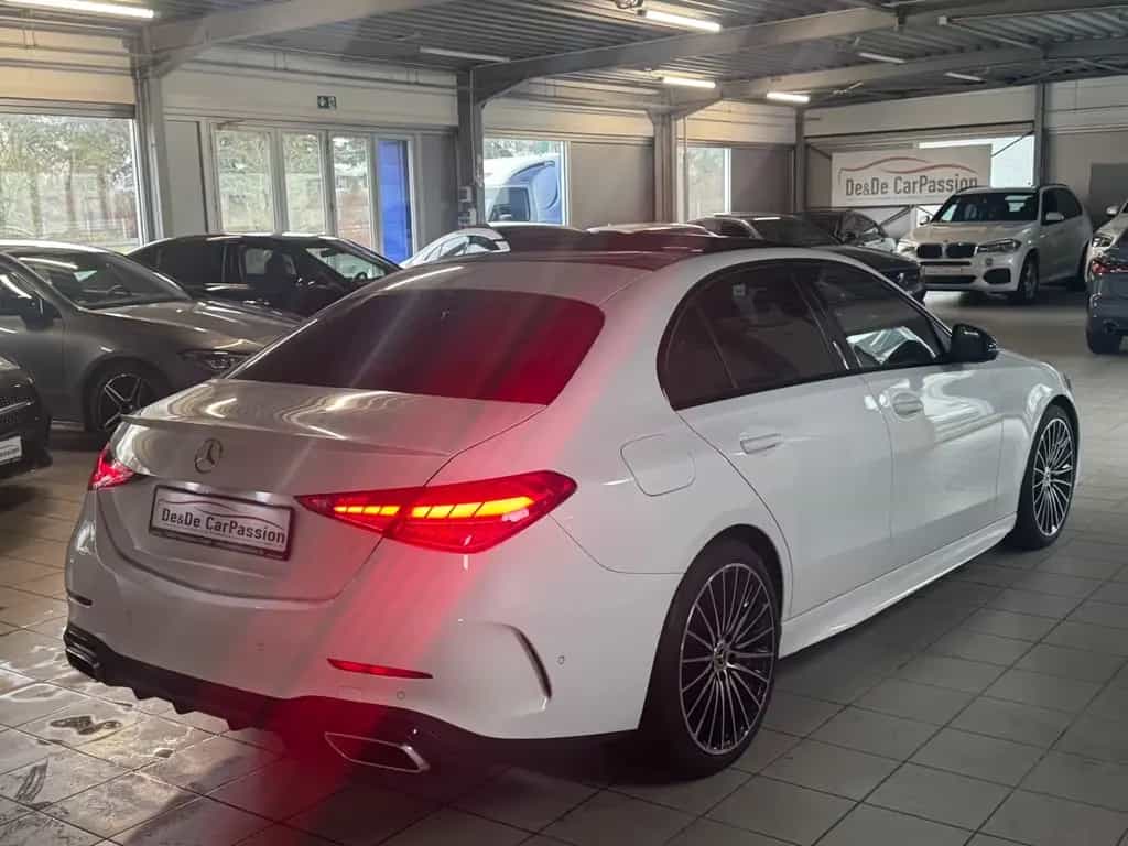 Mercedes-Benz C-Class 300 AMG-Line*PANO+NightPaket+Designo*1H U-Frei 12/2021-photo-7