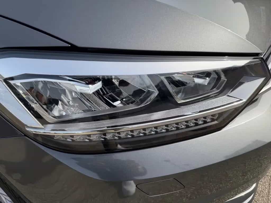 Volkswagen Touran Highline DSG LED AHK ACC LED KAMERA LEDER 02/2018-photo-17