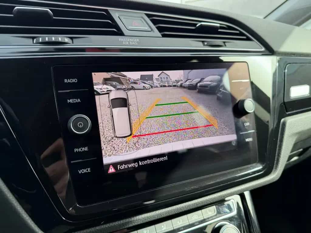 Volkswagen Touran Highline DSG LED AHK ACC LED KAMERA LEDER 02/2018-photo-26