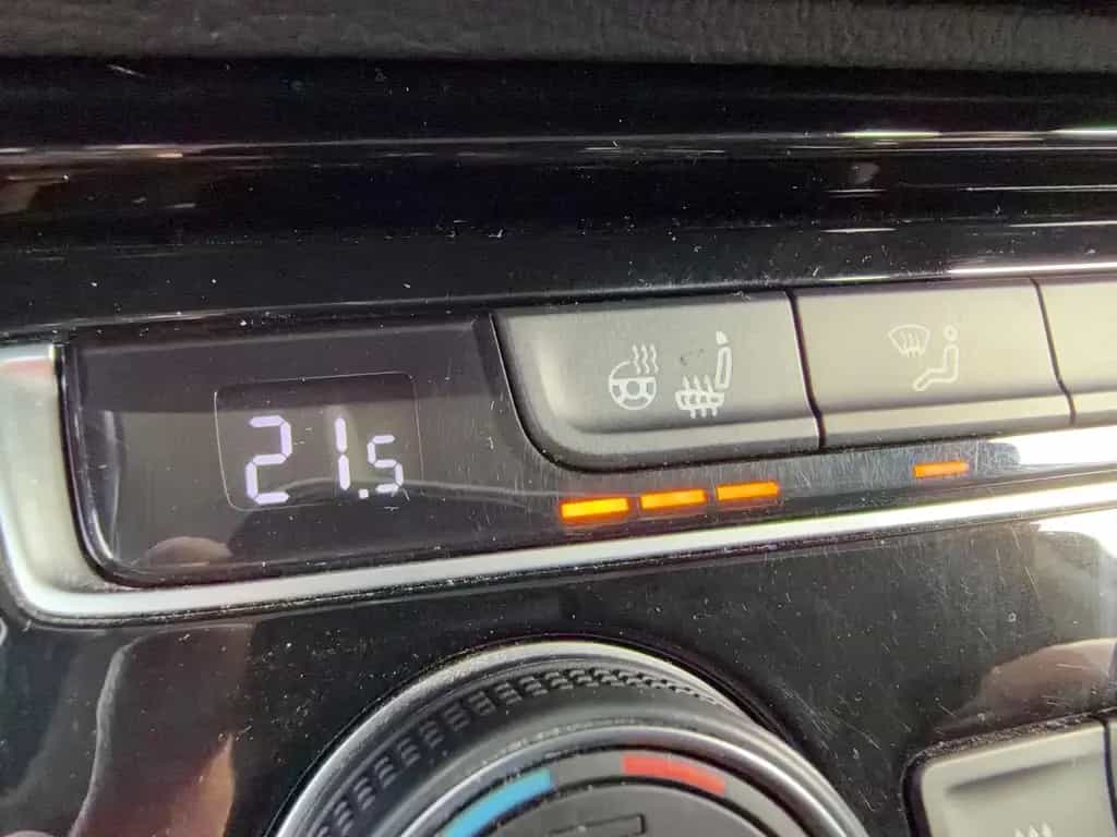 Volkswagen Touran Highline DSG LED AHK ACC LED KAMERA LEDER 02/2018-photo-27