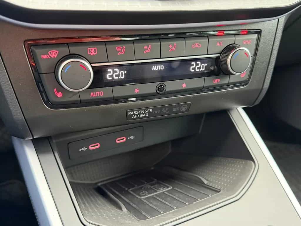 Seat Arona 1.0 TSI DSG FR LED NAVI 12/2024-photo-29