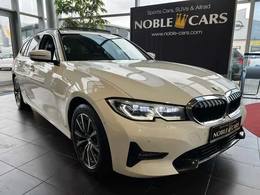BMW 320 i Touring Sport Line PANO ACC LASER RFK 02/2020-photo-0