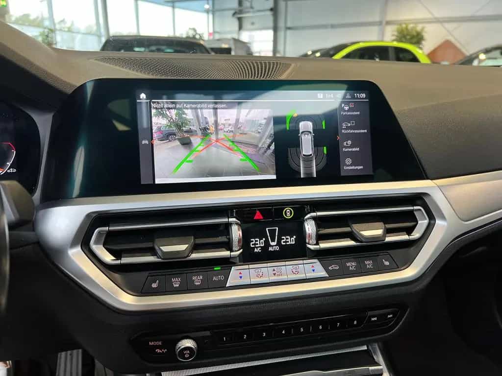 BMW 320 i Touring Sport Line PANO ACC LASER RFK 02/2020-photo-17