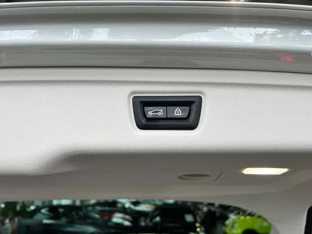 BMW 320 i Touring Sport Line PANO ACC LASER RFK 02/2020-photo-24