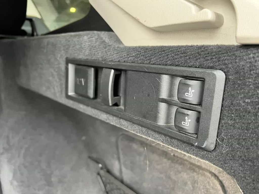BMW 320 i Touring Sport Line PANO ACC LASER RFK 02/2020-photo-25