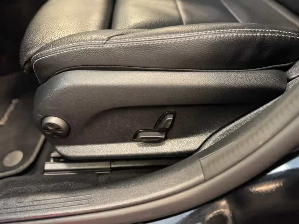 Mercedes-Benz C-Class 200T AMG 9G-Tr. Rü-Ka SHZ LED Ambiente Navi 04/2018-photo-13