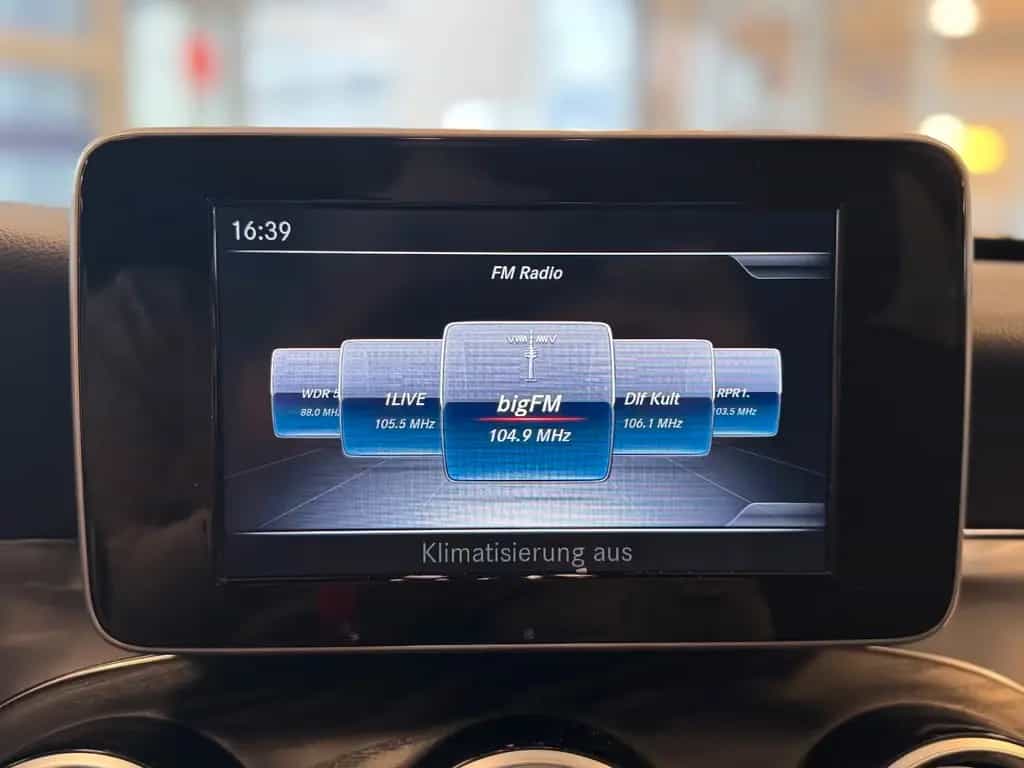 Mercedes-Benz C-Class 200T AMG 9G-Tr. Rü-Ka SHZ LED Ambiente Navi 04/2018-photo-25