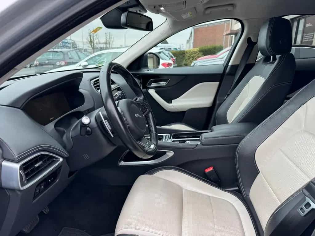 Jaguar F-Pace 25d AWD R-Sport Standheizung 12/2016-photo-14
