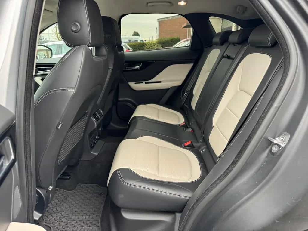 Jaguar F-Pace 25d AWD R-Sport Standheizung 12/2016-photo-17