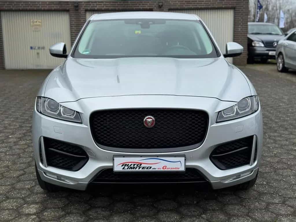 Jaguar F-Pace 25d AWD R-Sport Standheizung 12/2016-photo-2