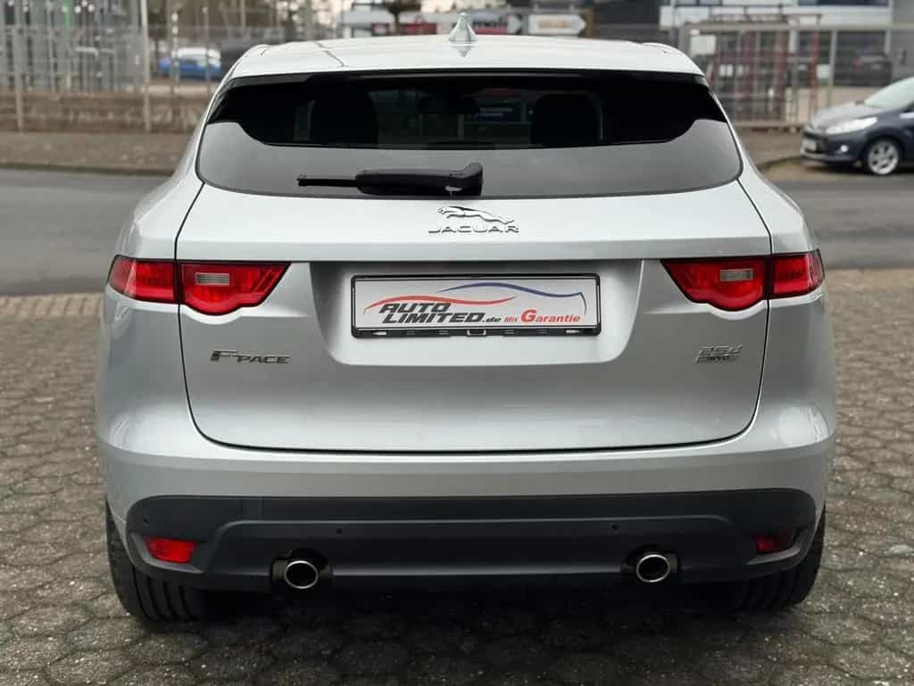 Jaguar F-Pace 25d AWD R-Sport Standheizung 12/2016-photo-5
