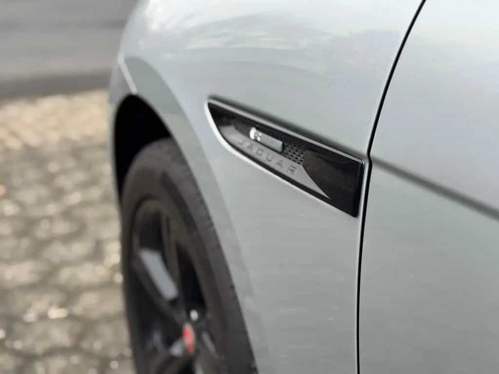 Jaguar F-Pace 25d AWD R-Sport Standheizung 12/2016-photo-9