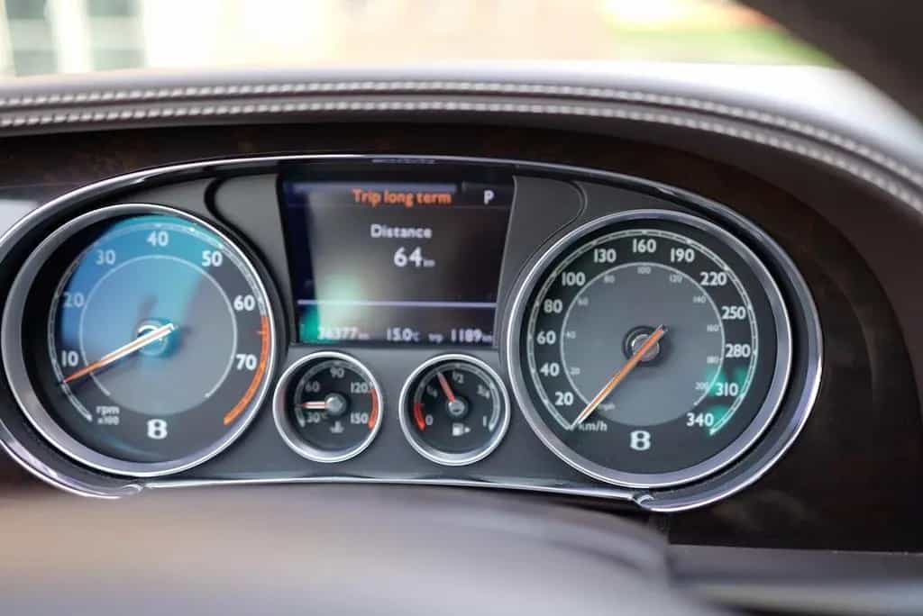 Bentley Flying Spur 6.0 W12 06/2015-photo-19