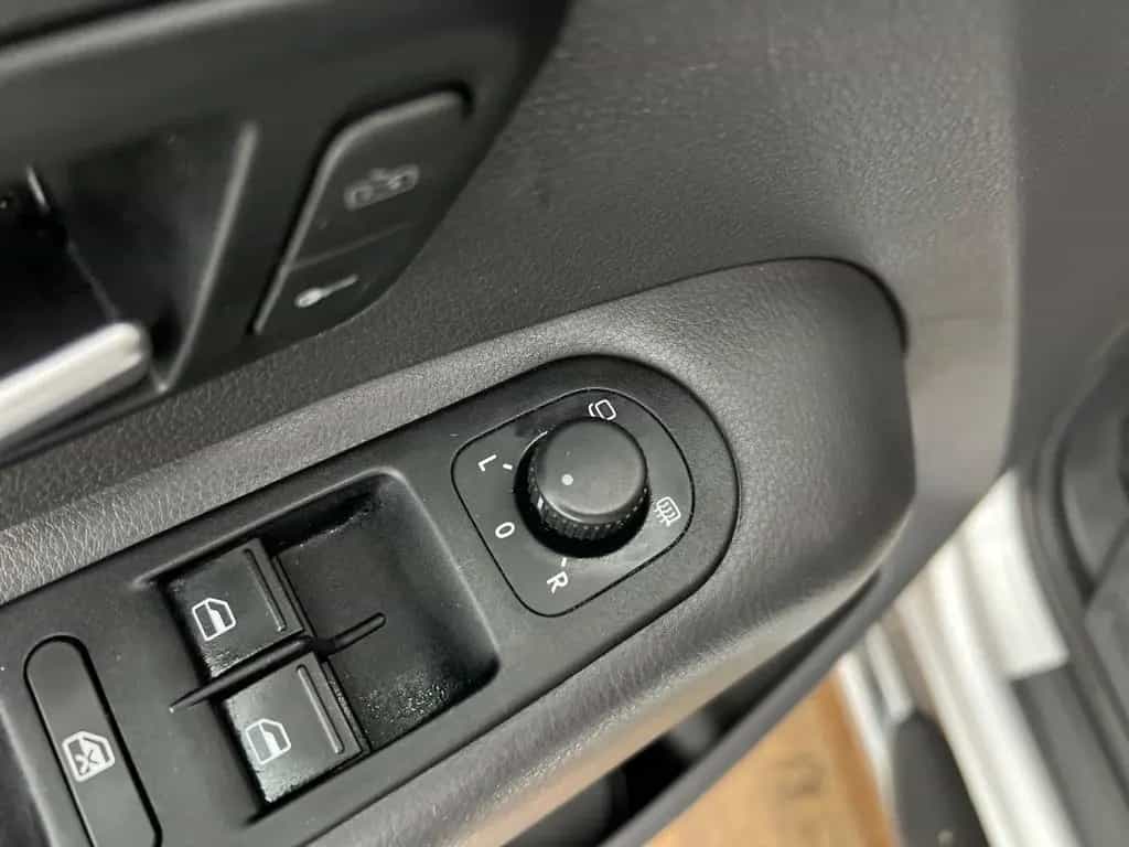 Volkswagen Amarok 12/2016-photo-16