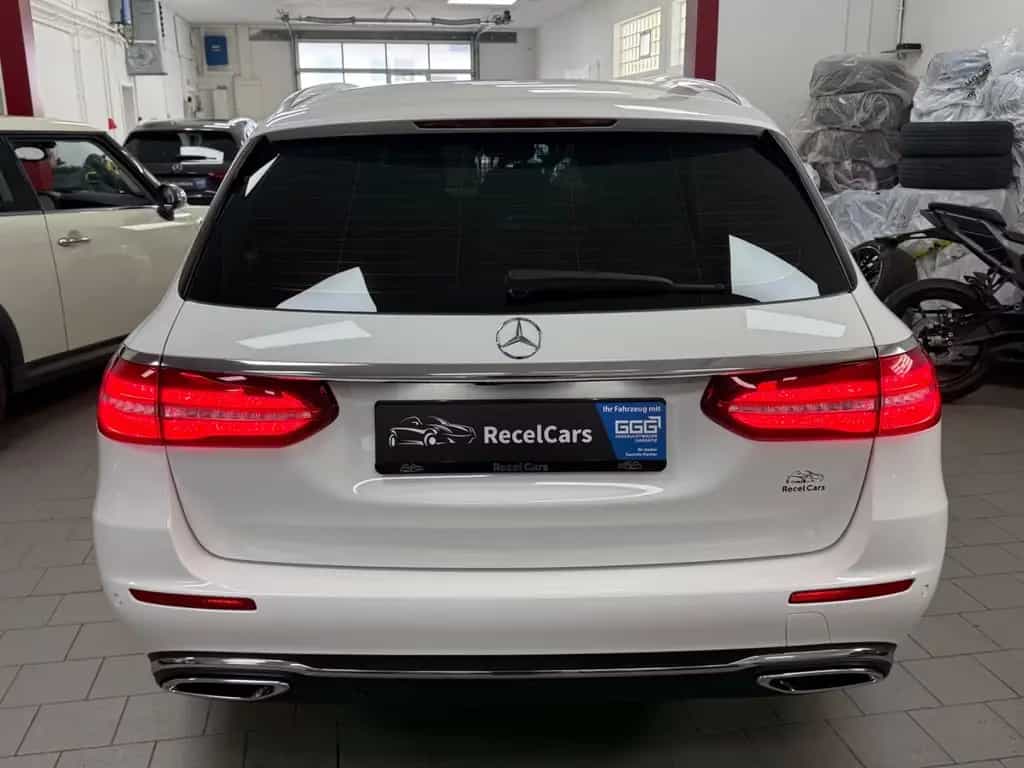 Mercedes-Benz E-Class d T*AVANTGARDE*LEDER*360°*AMG 19''*8-FACH* 10/2019-photo-10