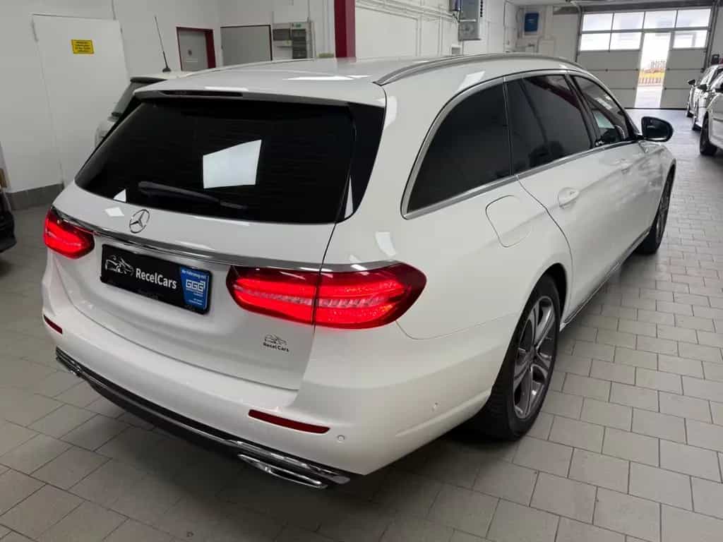 Mercedes-Benz E-Class d T*AVANTGARDE*LEDER*360°*AMG 19''*8-FACH* 10/2019-photo-11