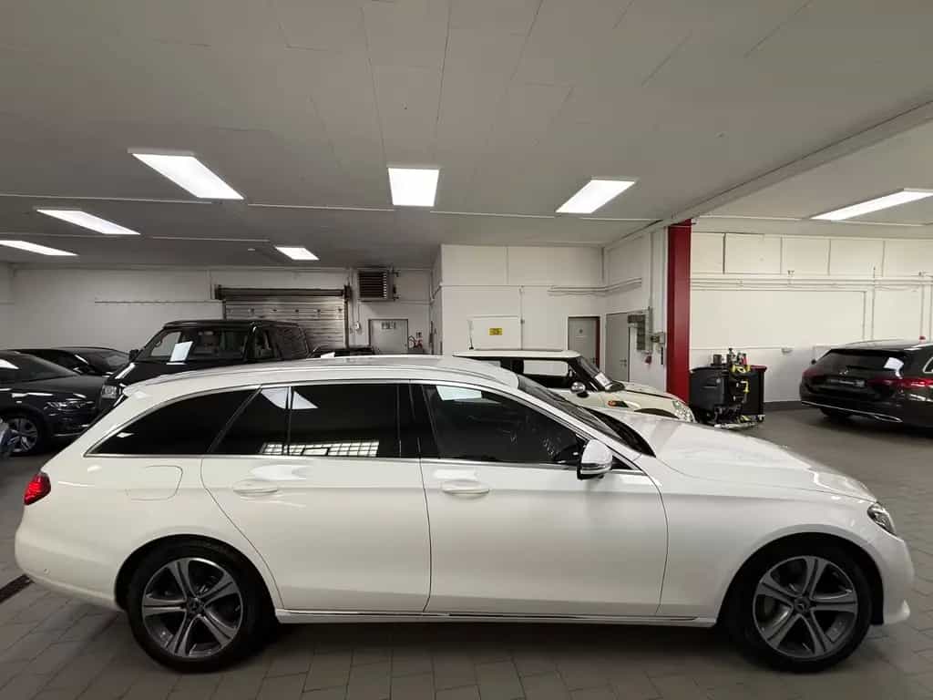 Mercedes-Benz E-Class d T*AVANTGARDE*LEDER*360°*AMG 19''*8-FACH* 10/2019-photo-12