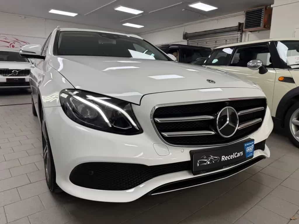 Mercedes-Benz E-Class d T*AVANTGARDE*LEDER*360°*AMG 19''*8-FACH* 10/2019-photo-2