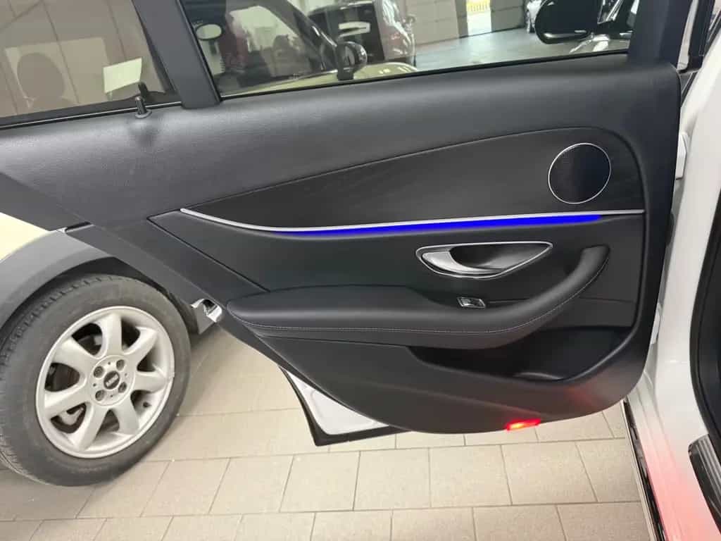 Mercedes-Benz E-Class d T*AVANTGARDE*LEDER*360°*AMG 19''*8-FACH* 10/2019-photo-22