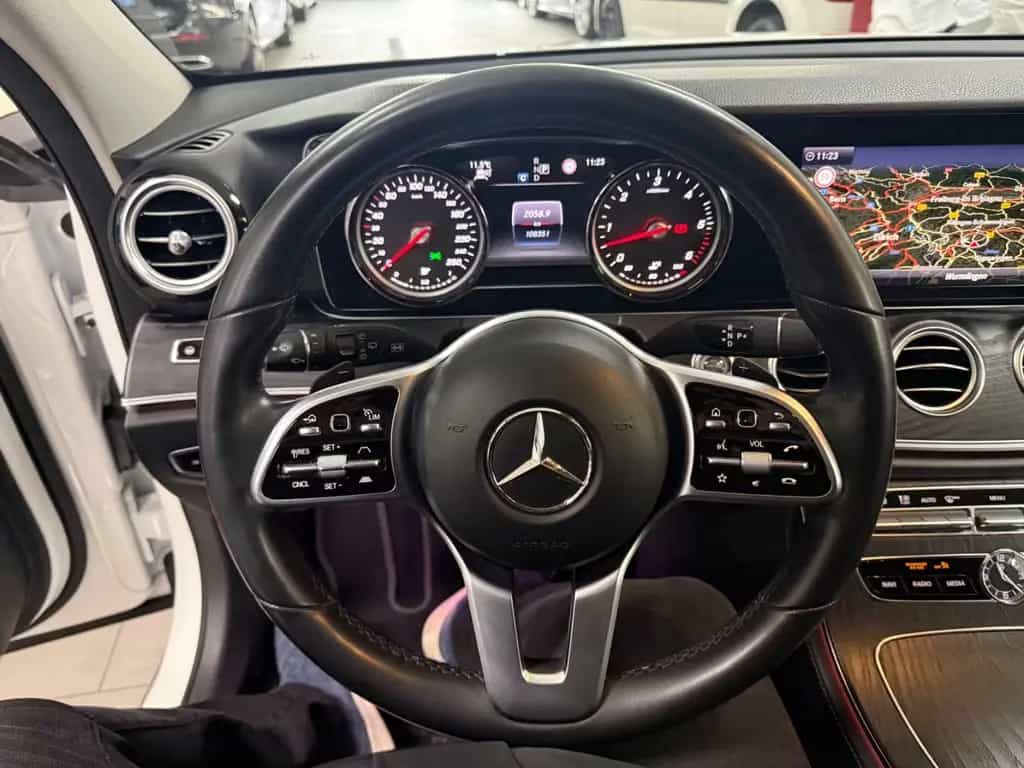 Mercedes-Benz E-Class d T*AVANTGARDE*LEDER*360°*AMG 19''*8-FACH* 10/2019-photo-29