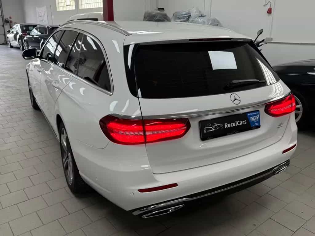 Mercedes-Benz E-Class d T*AVANTGARDE*LEDER*360°*AMG 19''*8-FACH* 10/2019-photo-9