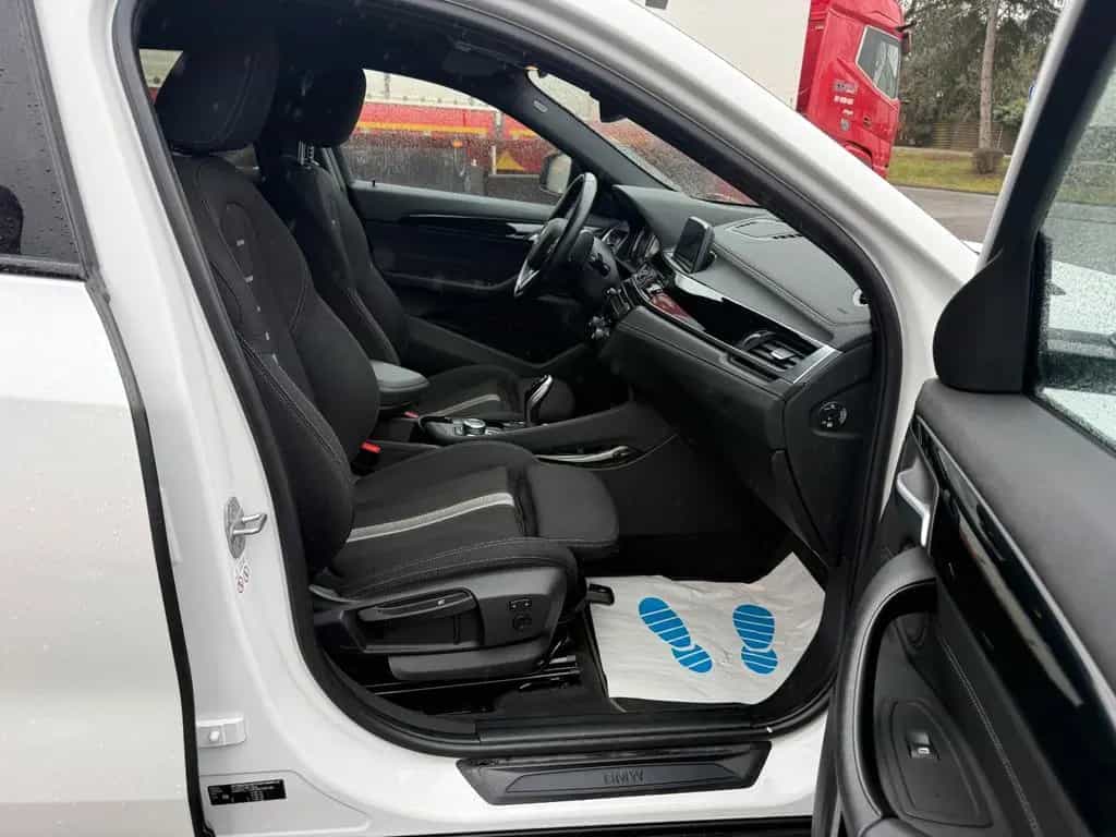 BMW X2 BMW X2 xDrive 20 d Advantage Sport-Paket AHK 11/2018-photo-11