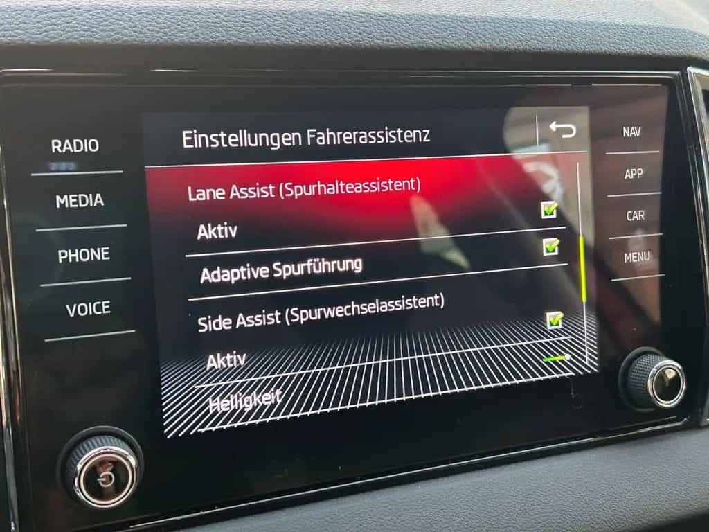 Skoda Karoq "Drive 125" 1.5 DSG Assist+ HU/Insp neu 03/2020-photo-13