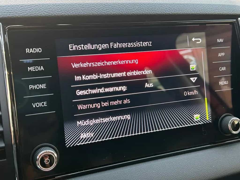 Skoda Karoq "Drive 125" 1.5 DSG Assist+ HU/Insp neu 03/2020-photo-14